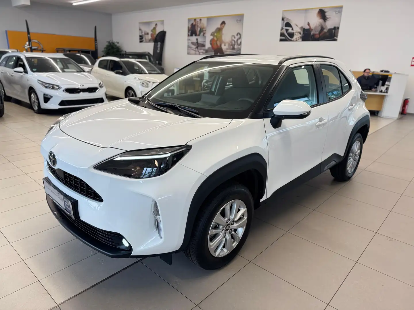 Toyota Yaris Cross 1.5 Hybrid Comfort 15-Jahre-Garantie Weiß - 1