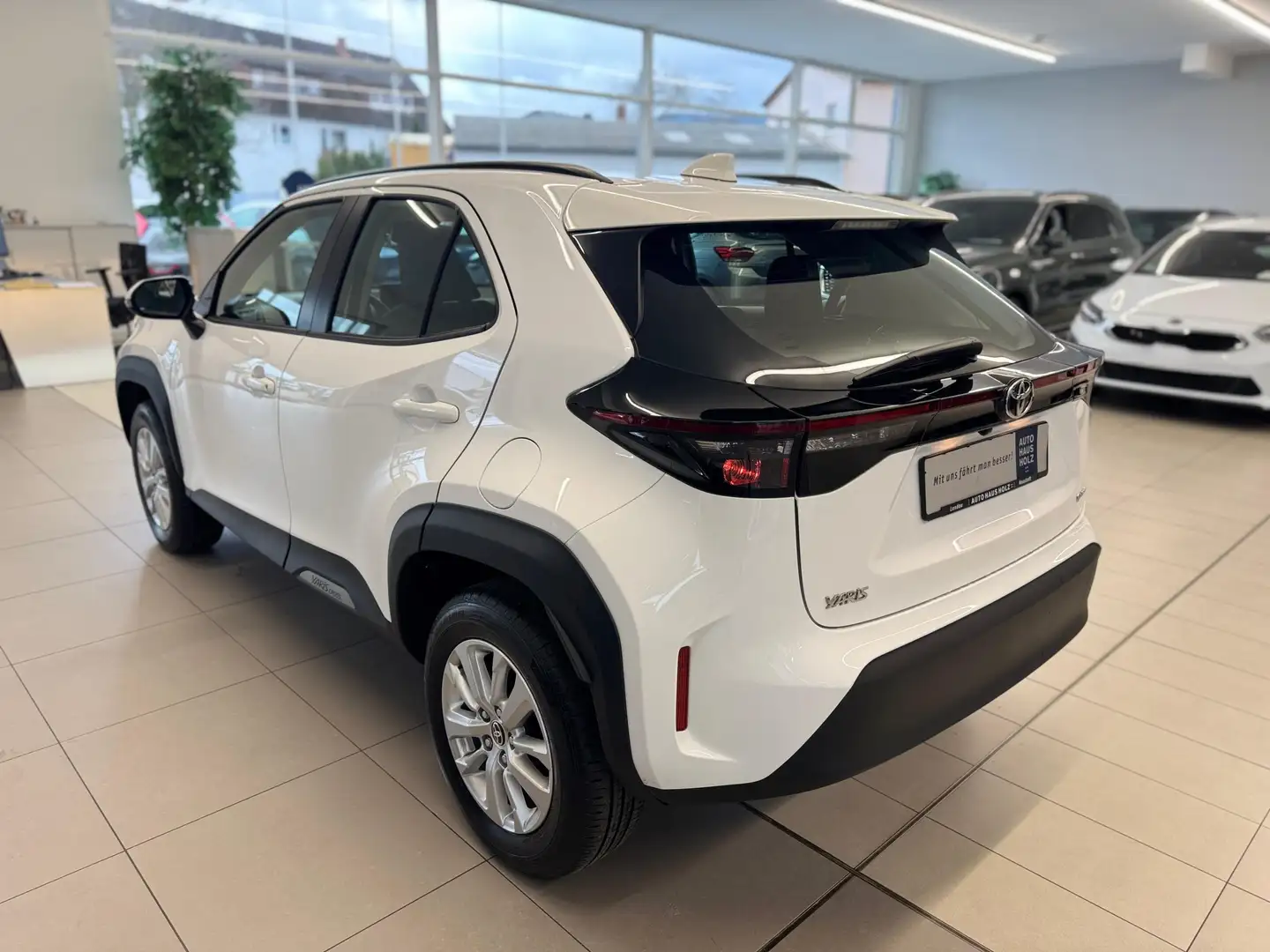 Toyota Yaris Cross 1.5 Hybrid Comfort 15-Jahre-Garantie Weiß - 2