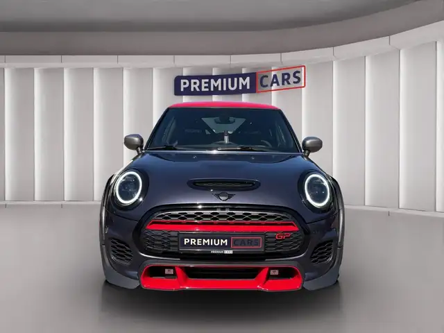 Mini Hatch view 8