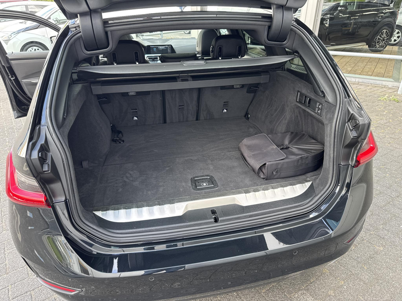 BMW 330 3-serie Touring 330e Sportline | Panodak | Plug-In — photo 18