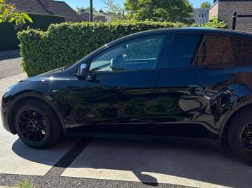 Model Y 72.5 kWh Dual Motor Long Range (324 kW)