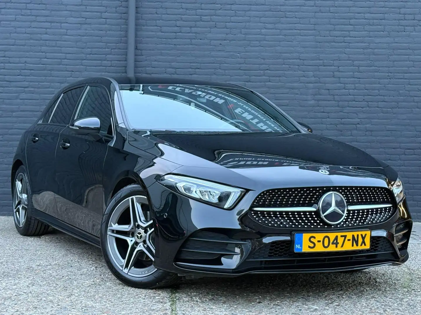 Mercedes-Benz A 180 Business Solution AMG NAVI | CAMERA | CARPLAY | PD Zwart - 2