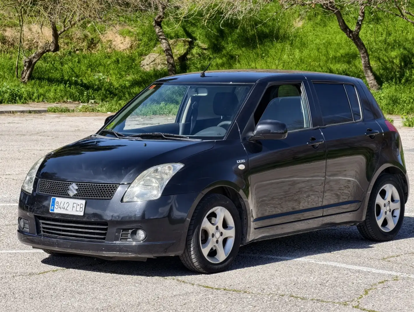 Suzuki Swift 1.3DDiS GLX Negro - 1
