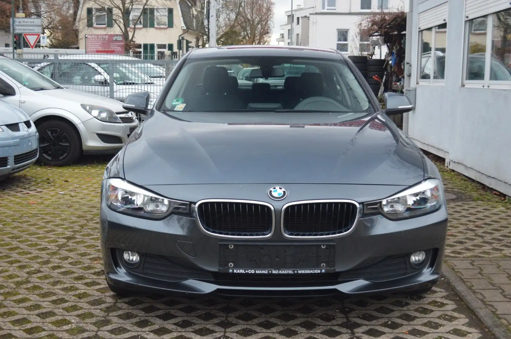 BMW 316 i F30 Automatik Aus 1.Hand-Voll S. Gepflegt Grau - 2