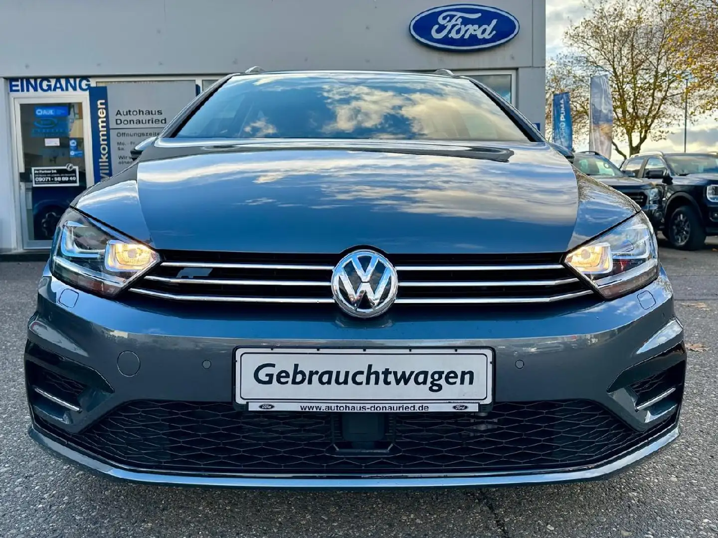 Volkswagen Golf Sportsvan Sound Aut. Grau - 2