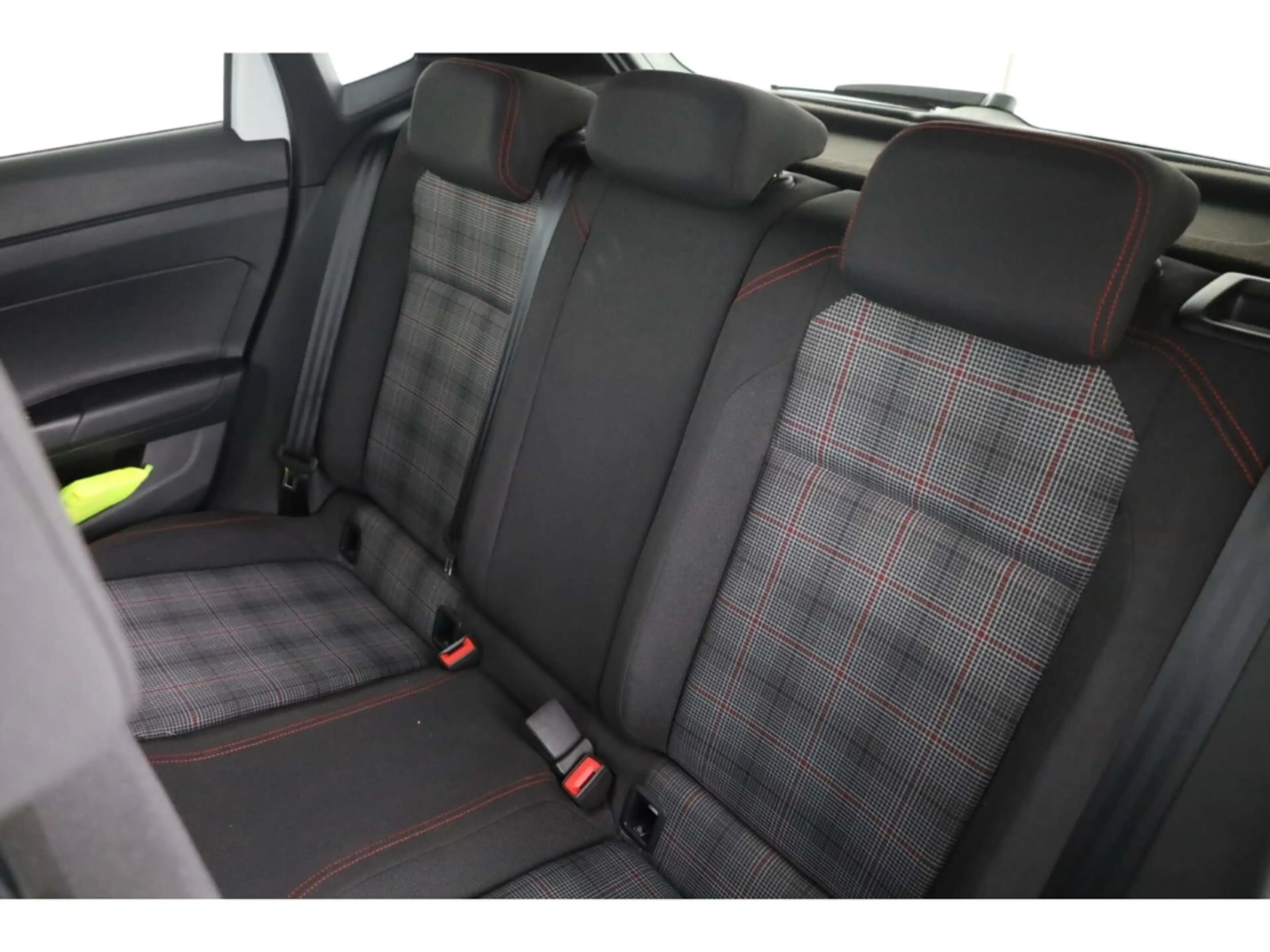 Volkswagen Polo GTI 2.0 TSI — photo 11