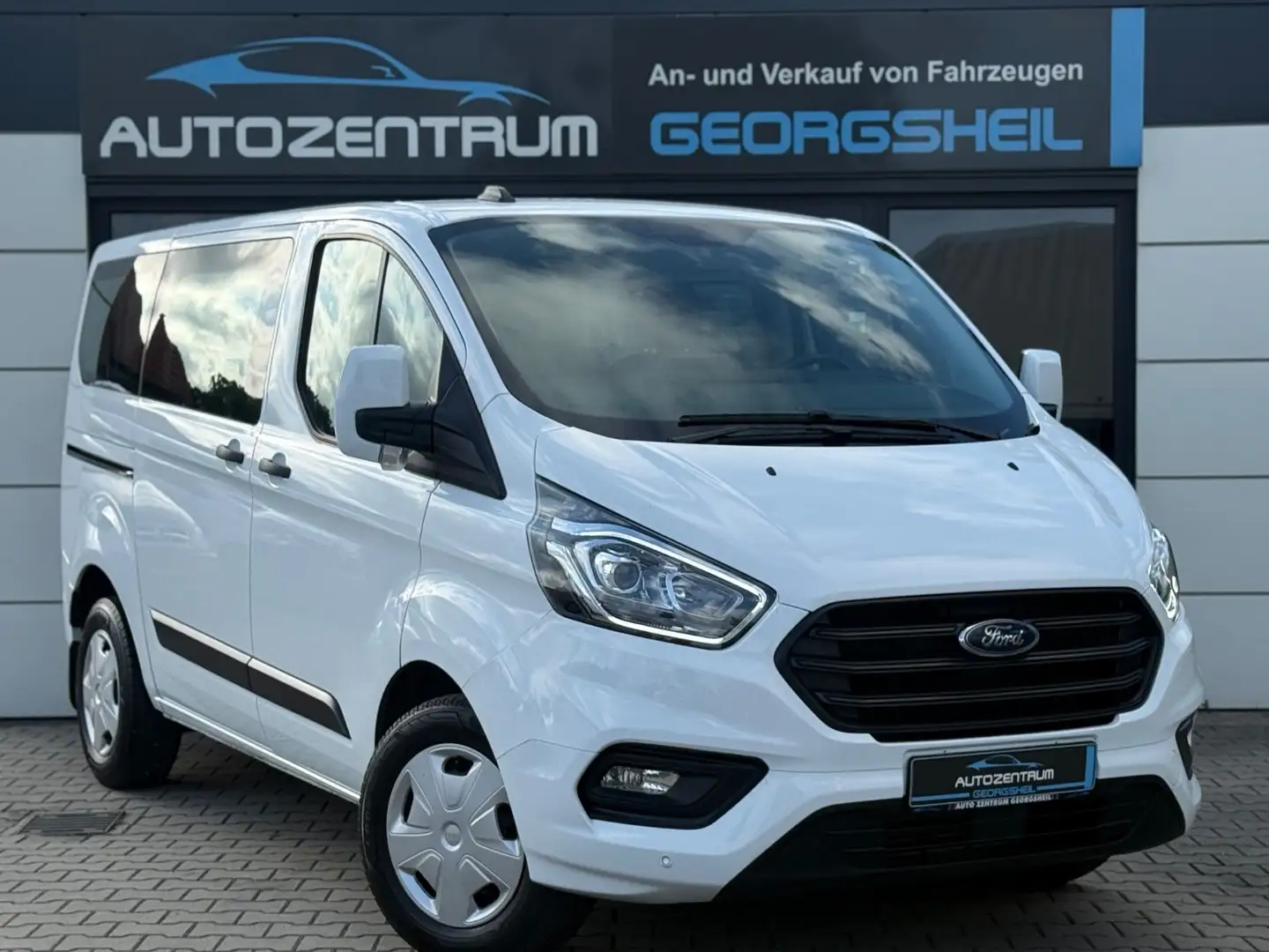 Ford Transit Tourneo Custom 340 L1 Trend-LED-Navi-CarPlay-1-H Blanc - 1