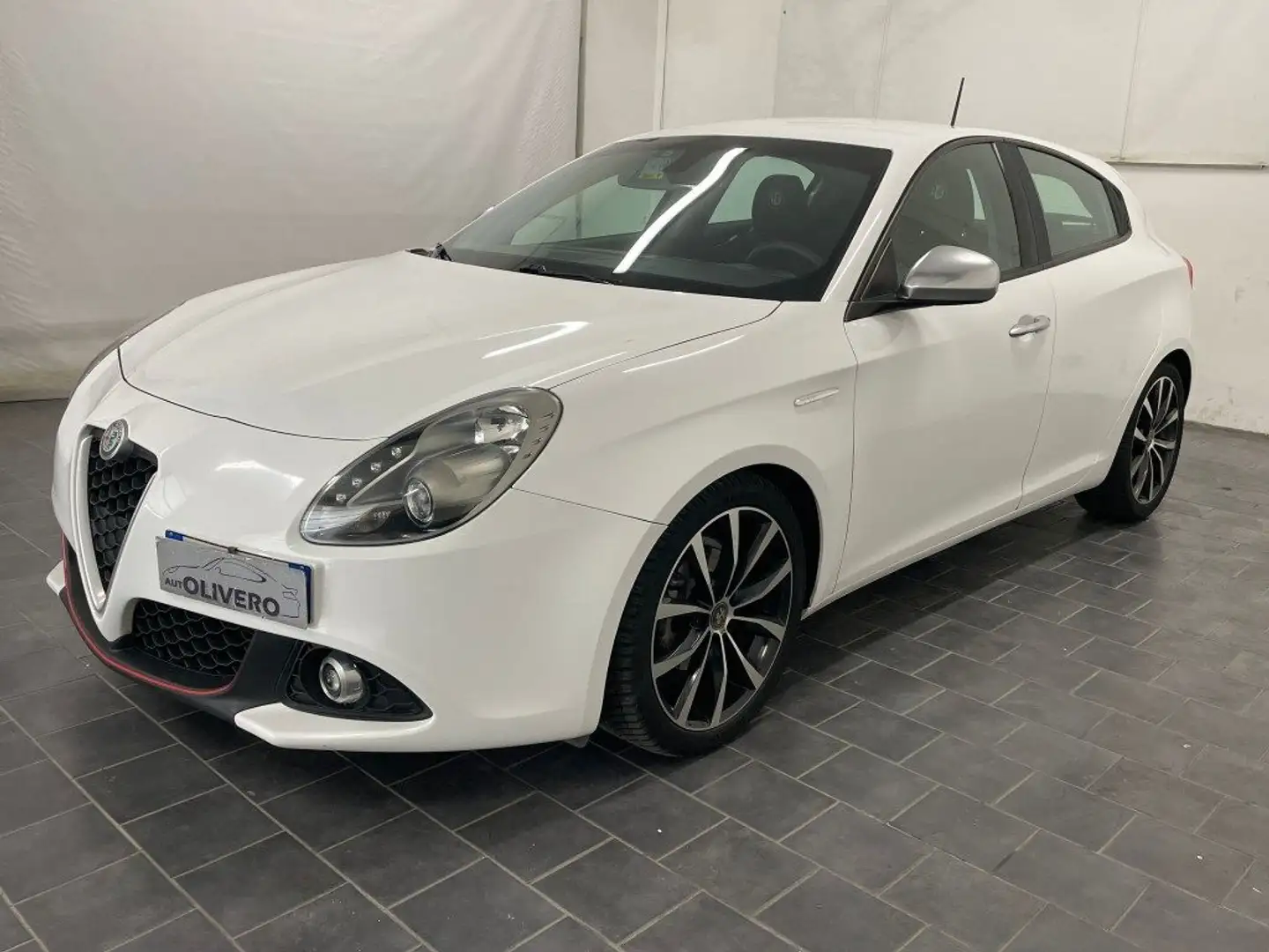 Alfa Romeo Giulietta 1.6 JTDm 120 CV Super-C.18 Weiß - 2