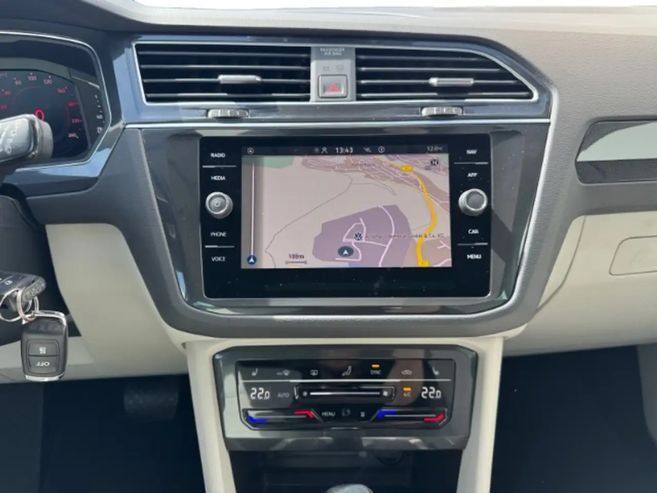 Volkswagen Tiguan 1.5 TSI DSG Elegance MATRIX-LED NAVI 18'' ACC APP- 13