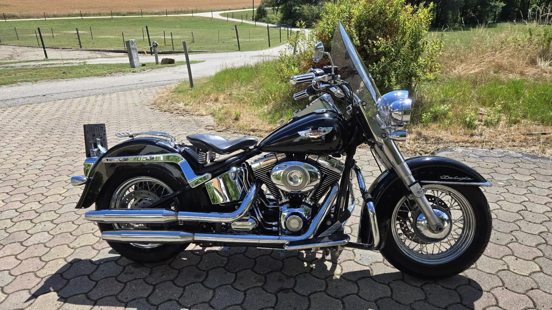 Harley-Davidson Deluxe Schwarz - 1
