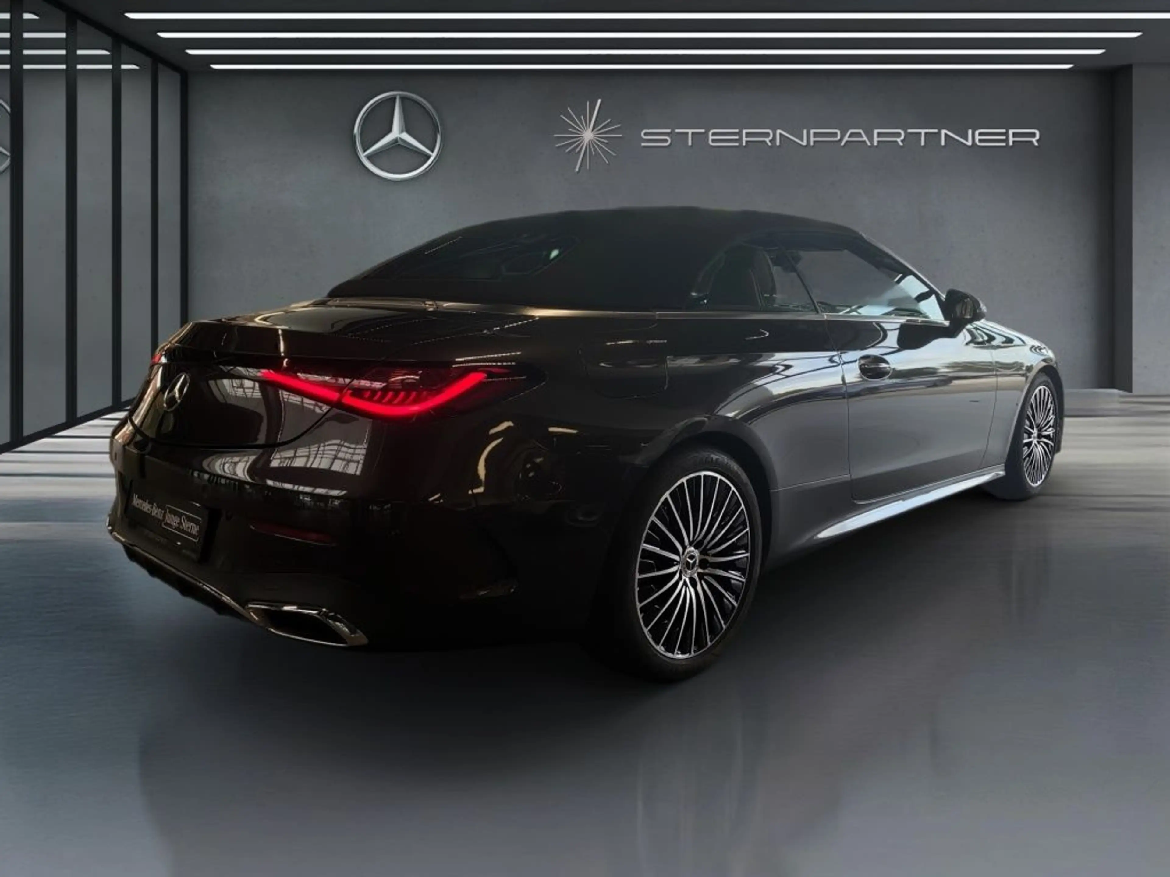 Mercedes-Benz CLE 200 AMG+AIRSCARF+KAMERA+MEMORY+AMBIENTE — photo 12