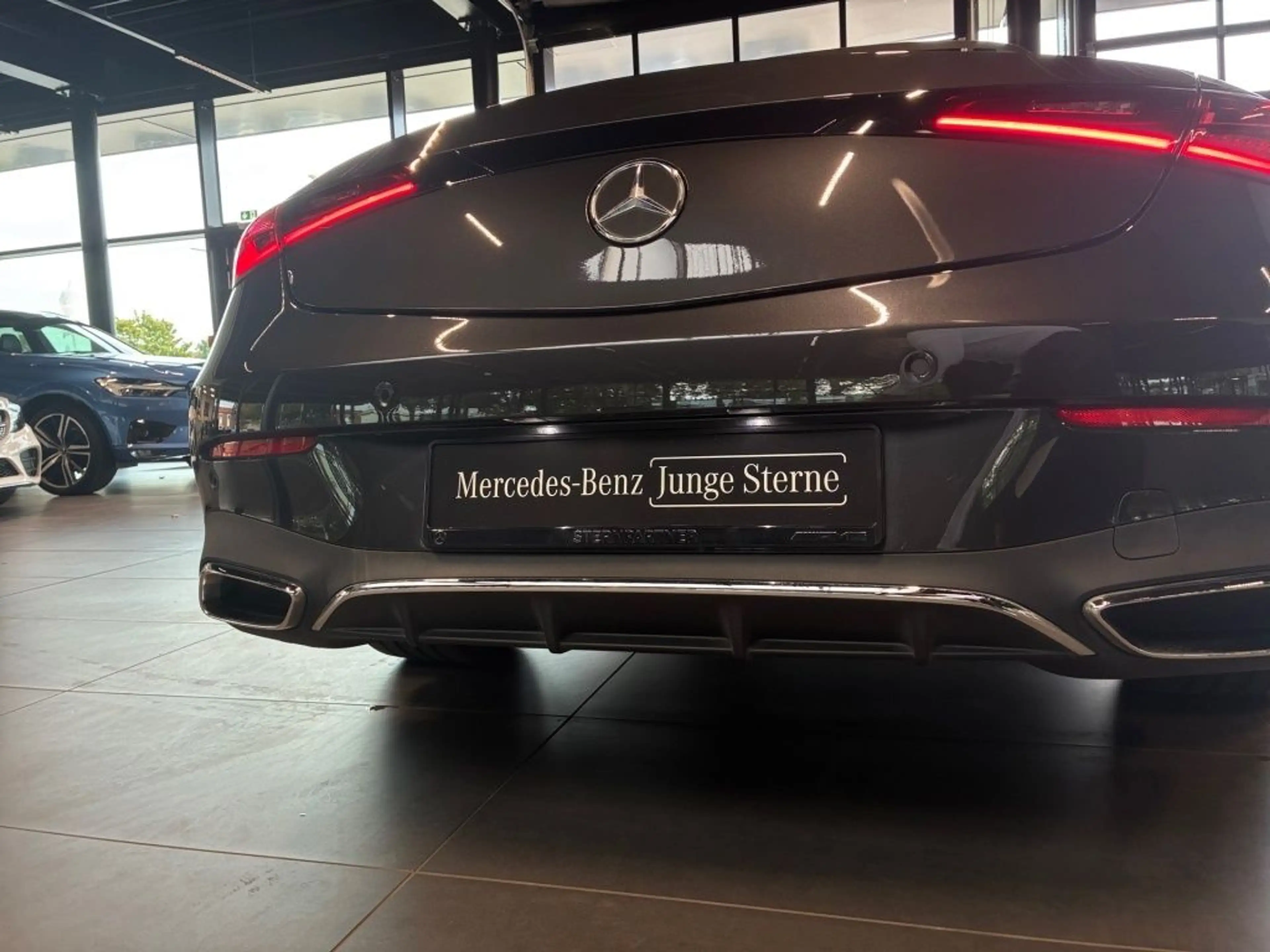 Mercedes-Benz CLE 200 AMG+AIRSCARF+KAMERA+MEMORY+AMBIENTE — photo 11