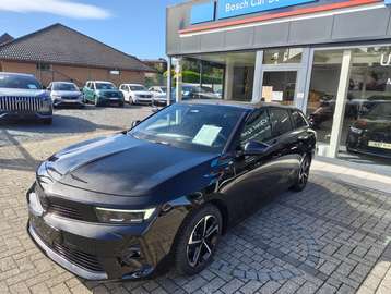 Astra Sports Tourer 1.2 Turbo GS S/S 130 PK slechts 10399 km !