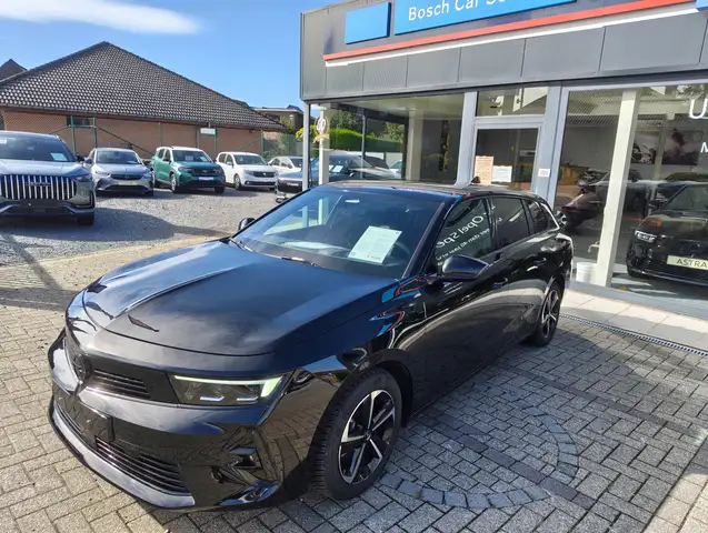 Opel Astra Astra Sports Tourer 1.2 Turbo GS S/S 130 PK slechts 10399 km !
