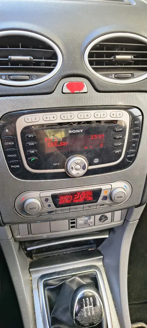 Ford Focus Style Wagon 1.6 tdci Titanium dpf - 1