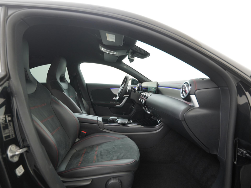 Mercedes-Benz CLA 250 250e AMG Night | Widescreen | Camera | Sfeerverlic — photo 3