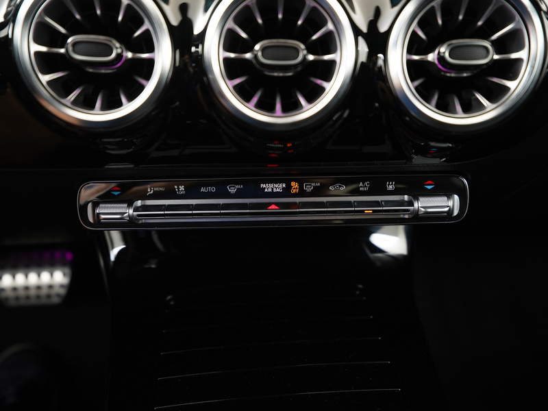 Mercedes-Benz CLA 250 250e AMG Night | Widescreen | Camera | Sfeerverlic — photo 12