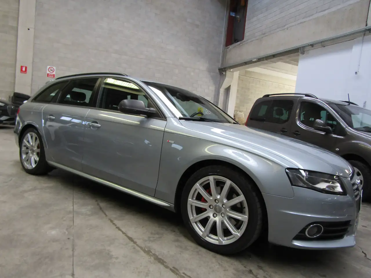 2012 Audi A4 A4 Avant 2.0 TDi S-LINE S LINE SLINE quattro MANUALE * 188.000 KM REALI *, photograph 3
