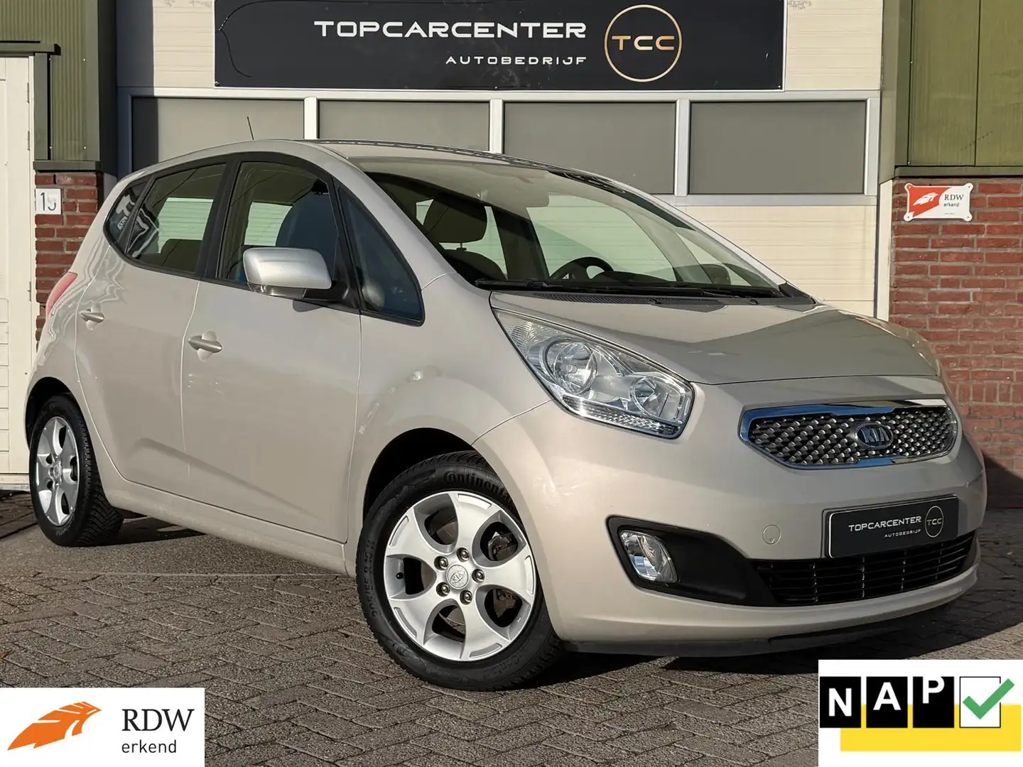 Kia Venga 1.6 CVVT X-ecutive/AIRCO/AUT/PARKS/APK/NAP Gris - 1
