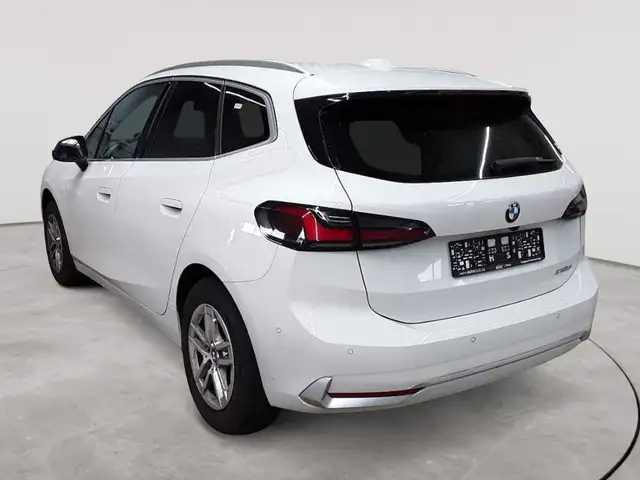 BMW 2 Series view 5