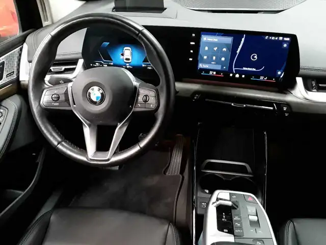 BMW 2 Series view 10