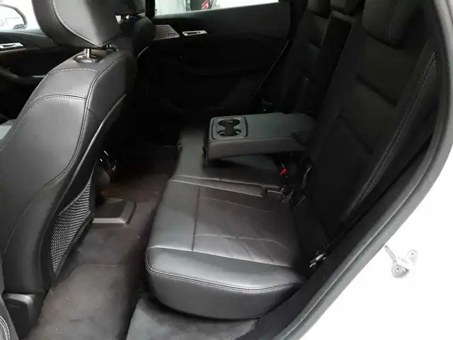 BMW 2 Series view 13