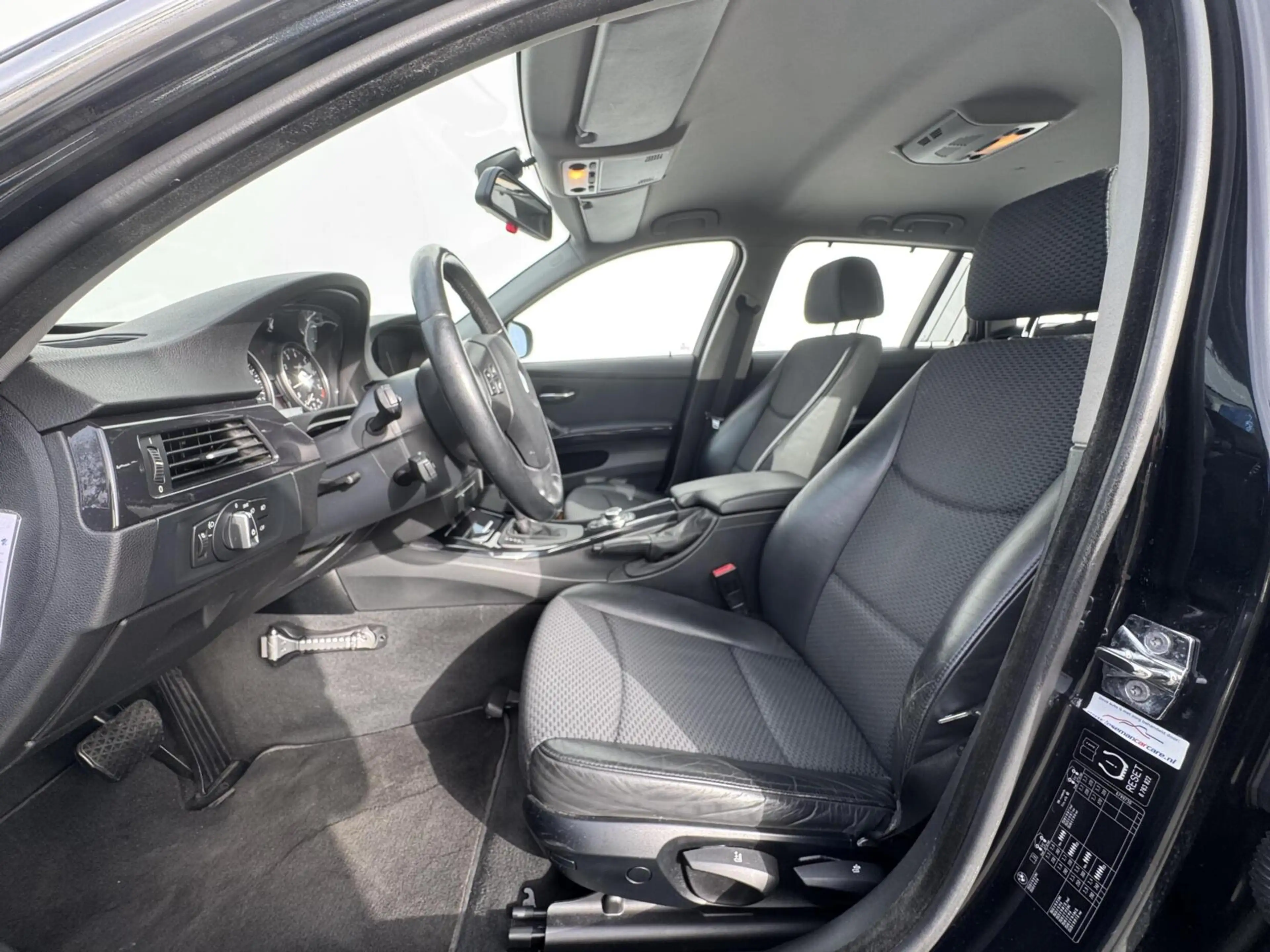 BMW 325 3-serie Touring 325i LCI High Executive Automaat 6 — photo 7