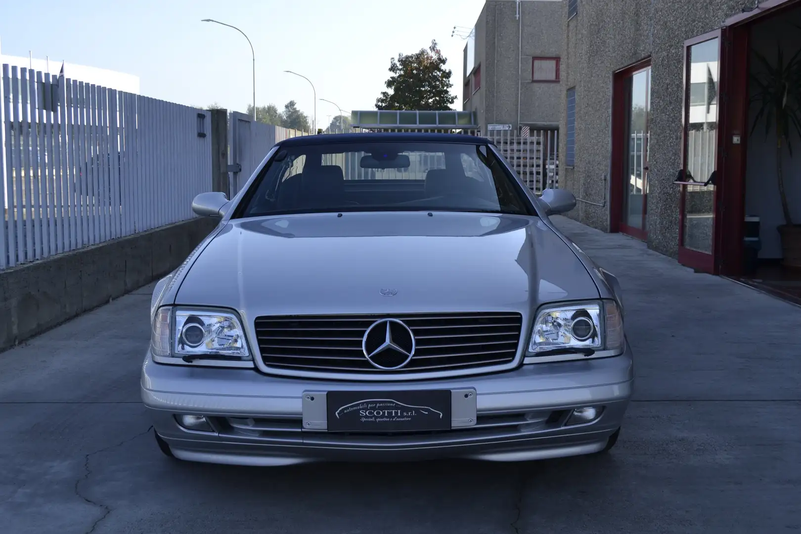Mercedes-Benz SL 320 V6 (R129) Plateado - 2
