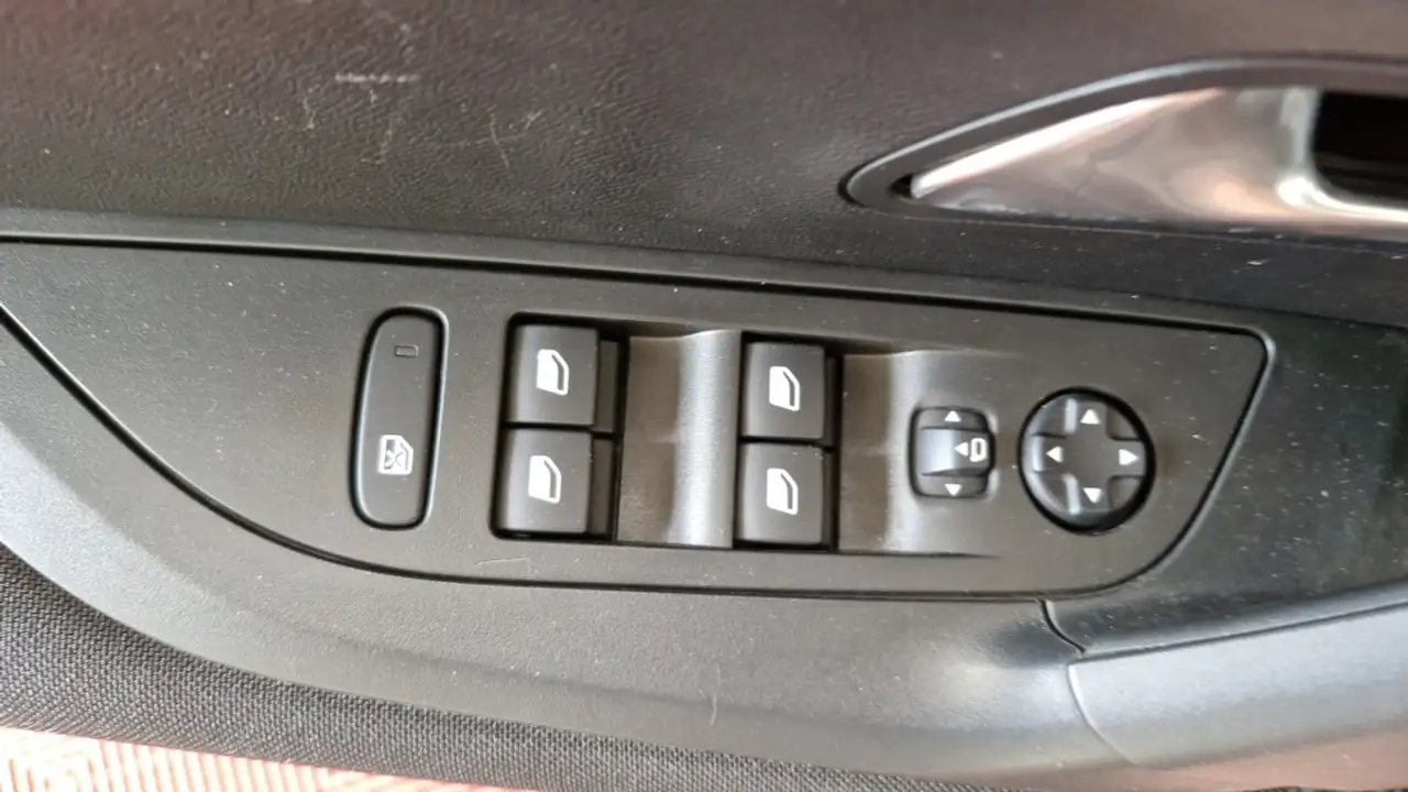 Peugeot 2008 2008 — photo 23