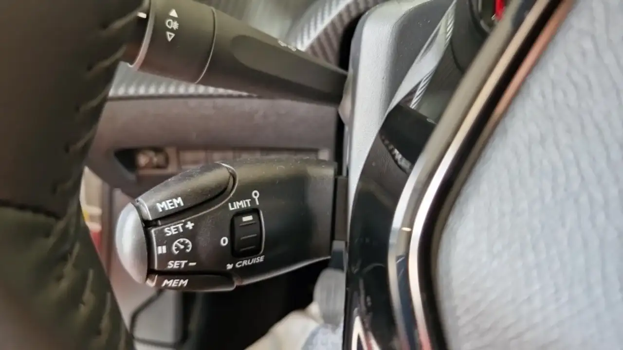 Peugeot 2008 2008 — photo 21