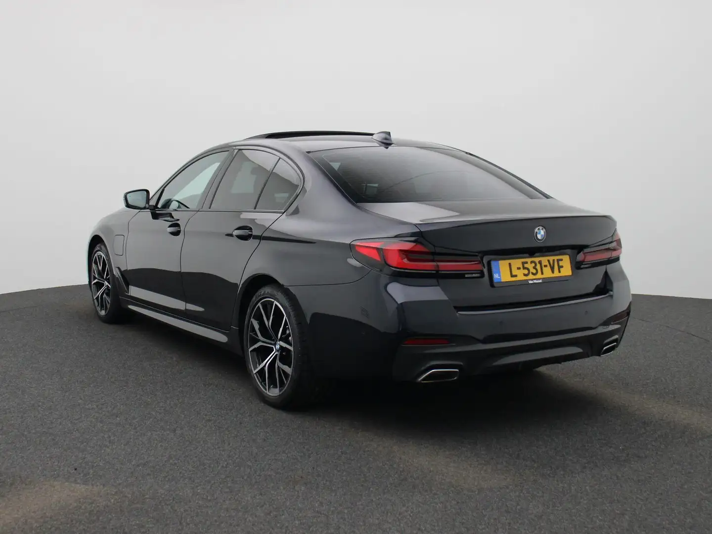 BMW 530 5-serie 530e Business Edition Plus | Apple Carplay Zwart - 2