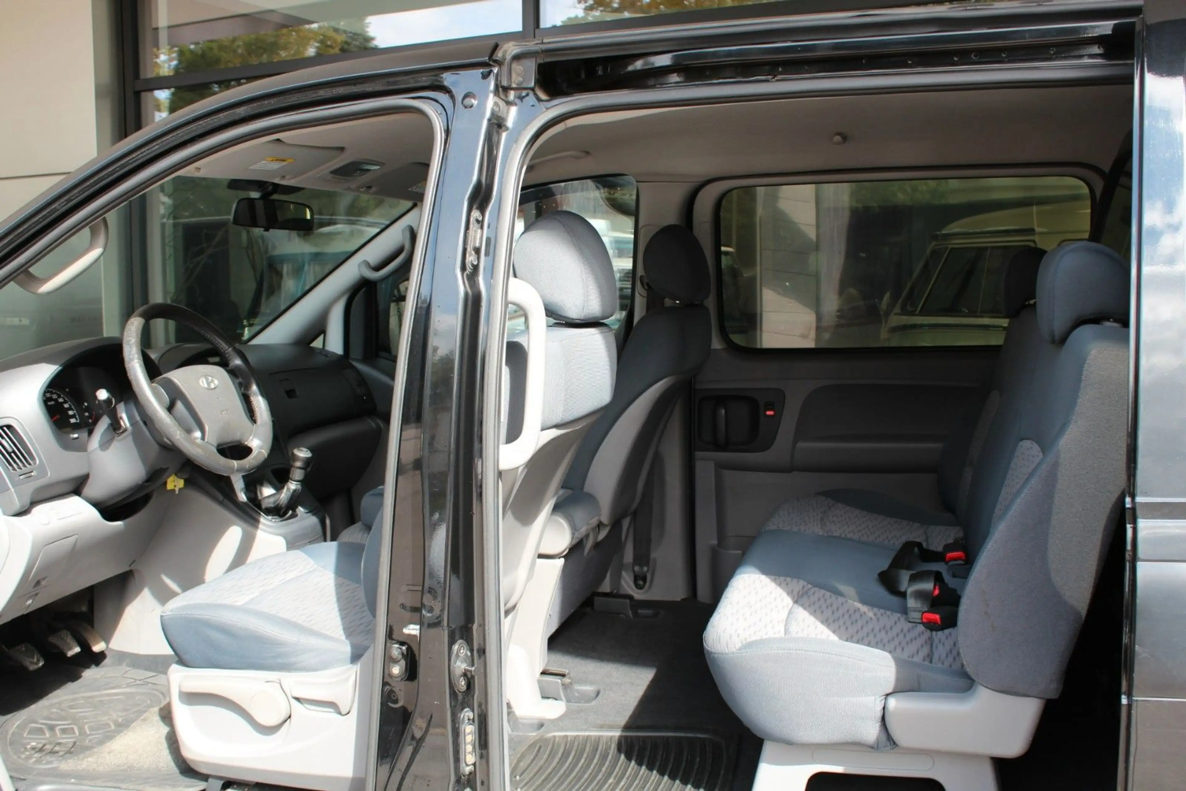 Hyundai H-1 6-Sitze LKW-Zulassung TÜV neu — photo 10