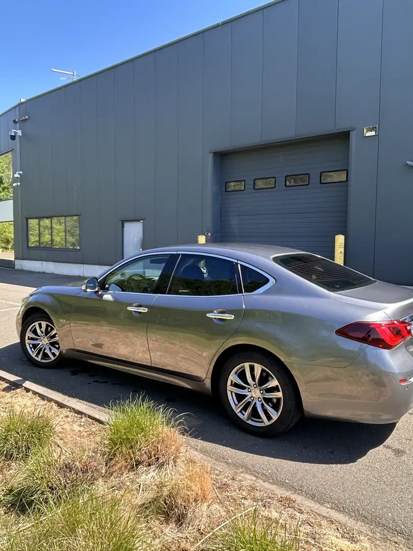 Infiniti Q70 2.2d Premium Executive - 2
