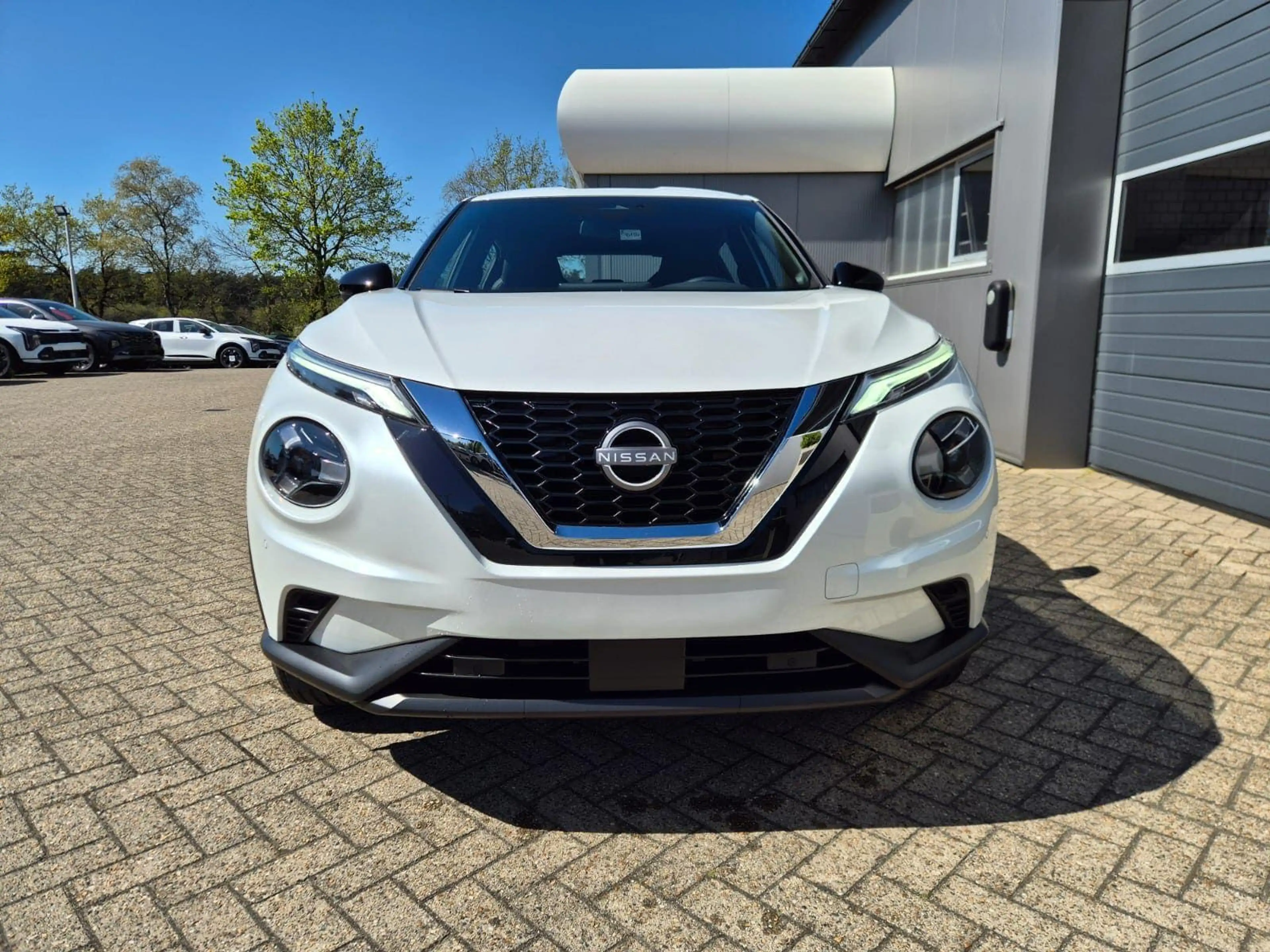 Nissan Juke 1.0 DIG-T 114PS N-Connecta Teil-Leder Klimaauto... — photo 8