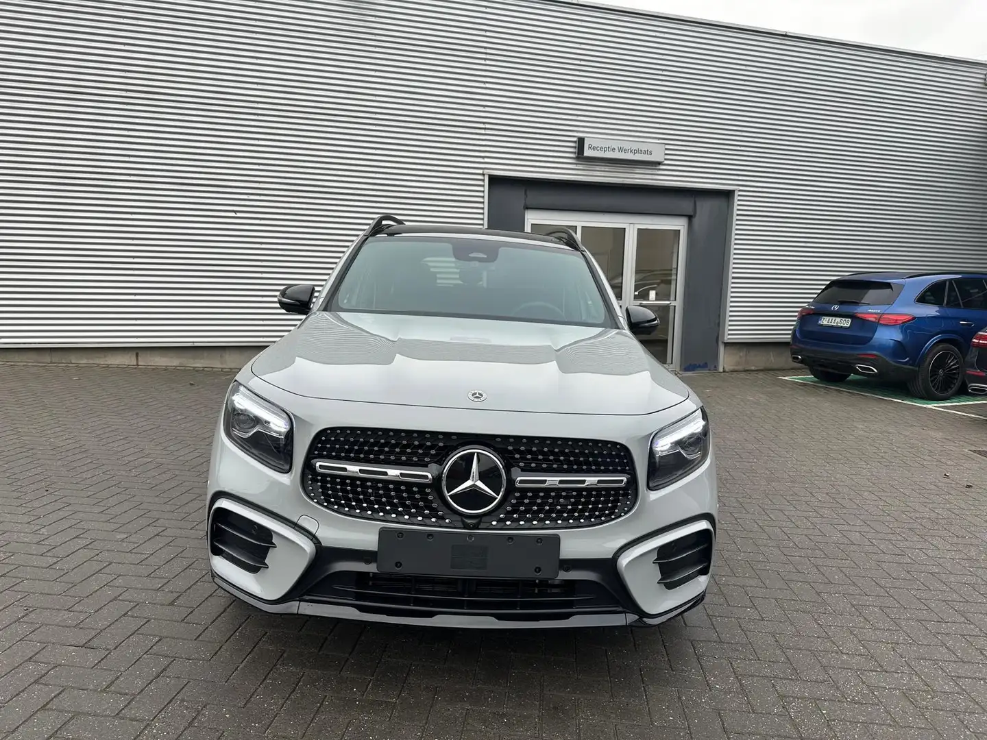 Mercedes-Benz GLB 180 GLB Star Edition Gris - 2