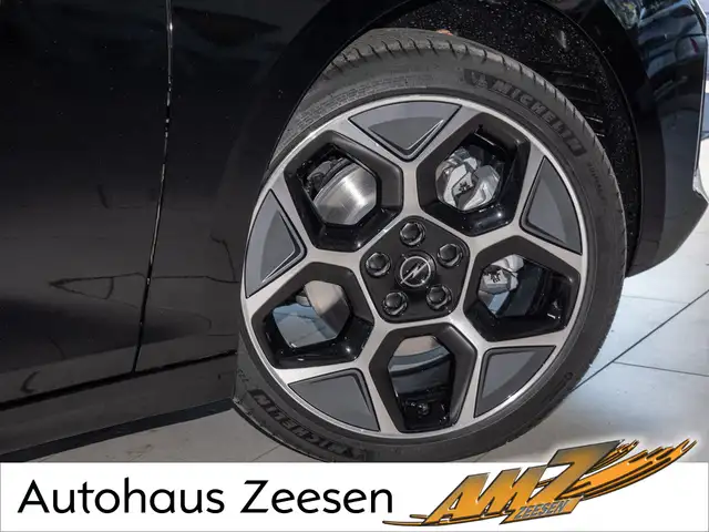 Opel Astra view 5