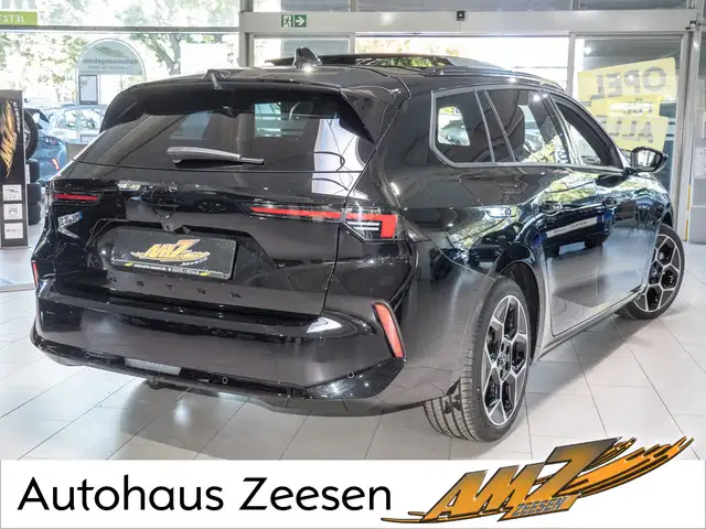 Opel Astra view 3