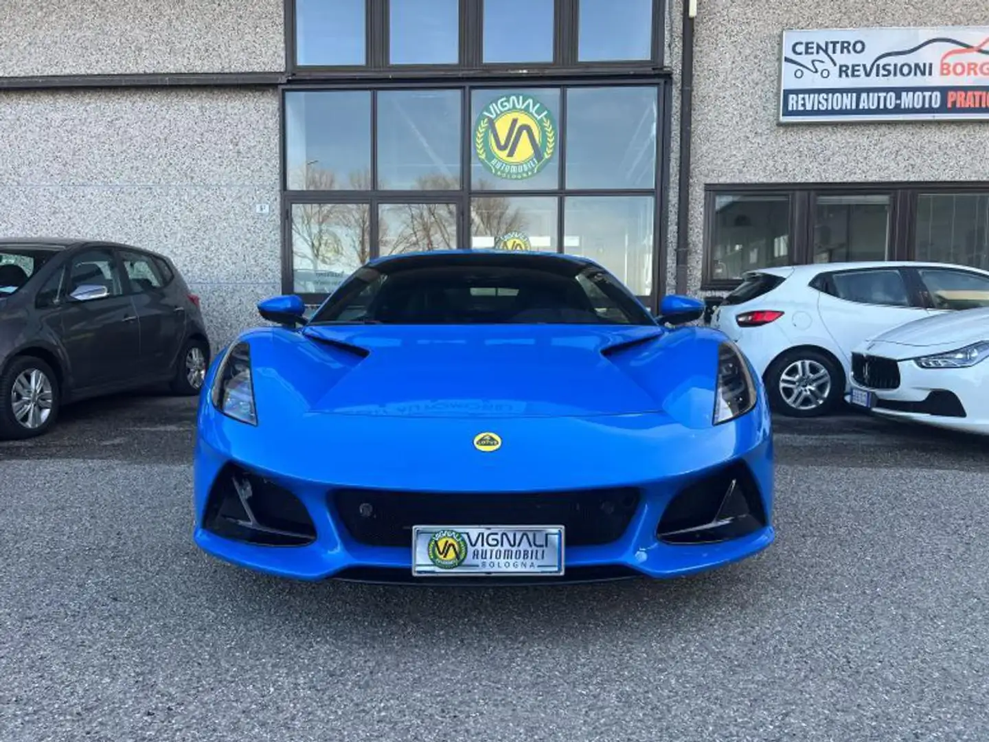 Lotus Emira V6 Supercharged First Edition Blau - 2