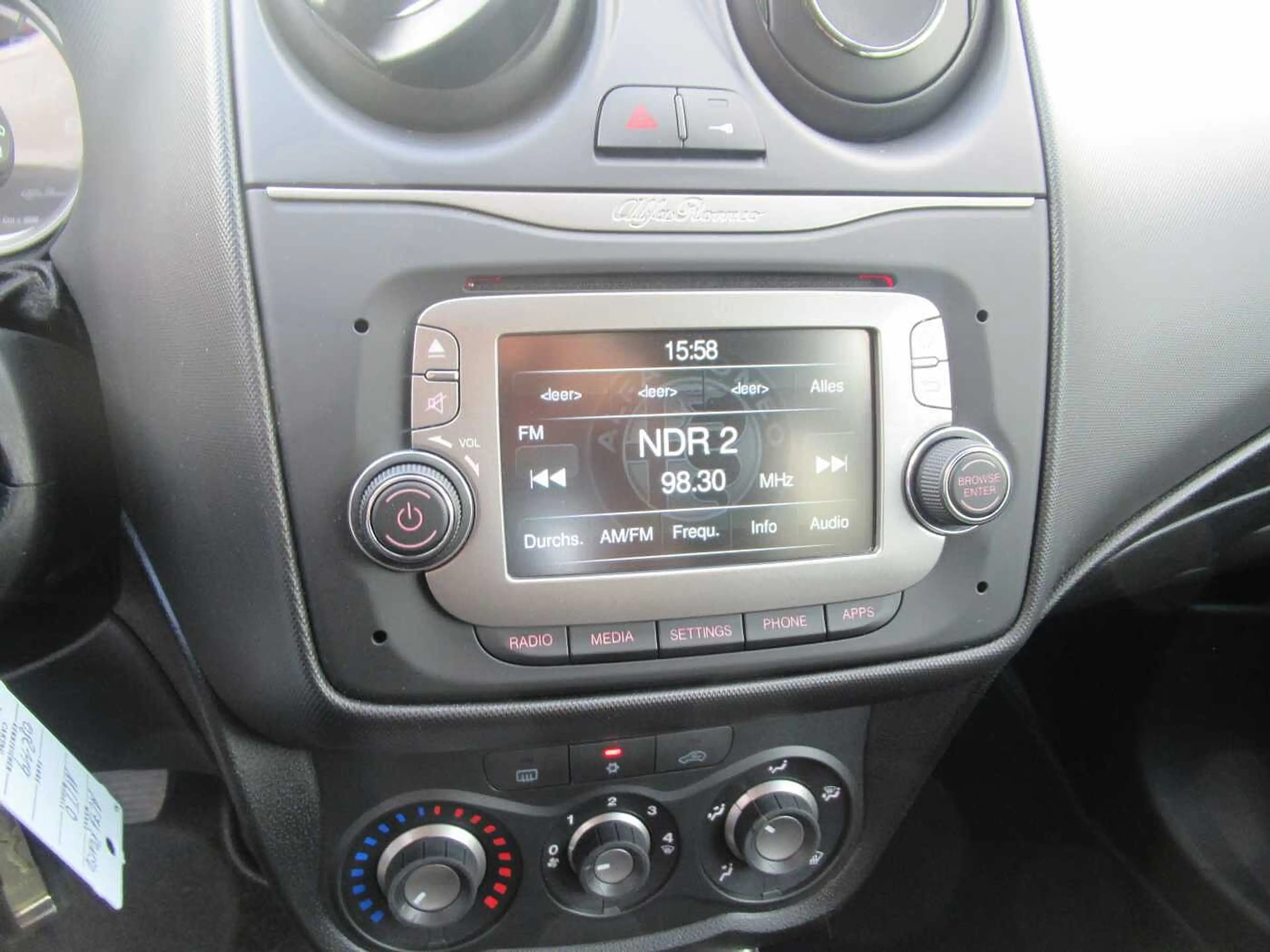 Alfa Romeo MiTo 1.4 16V — photo 10