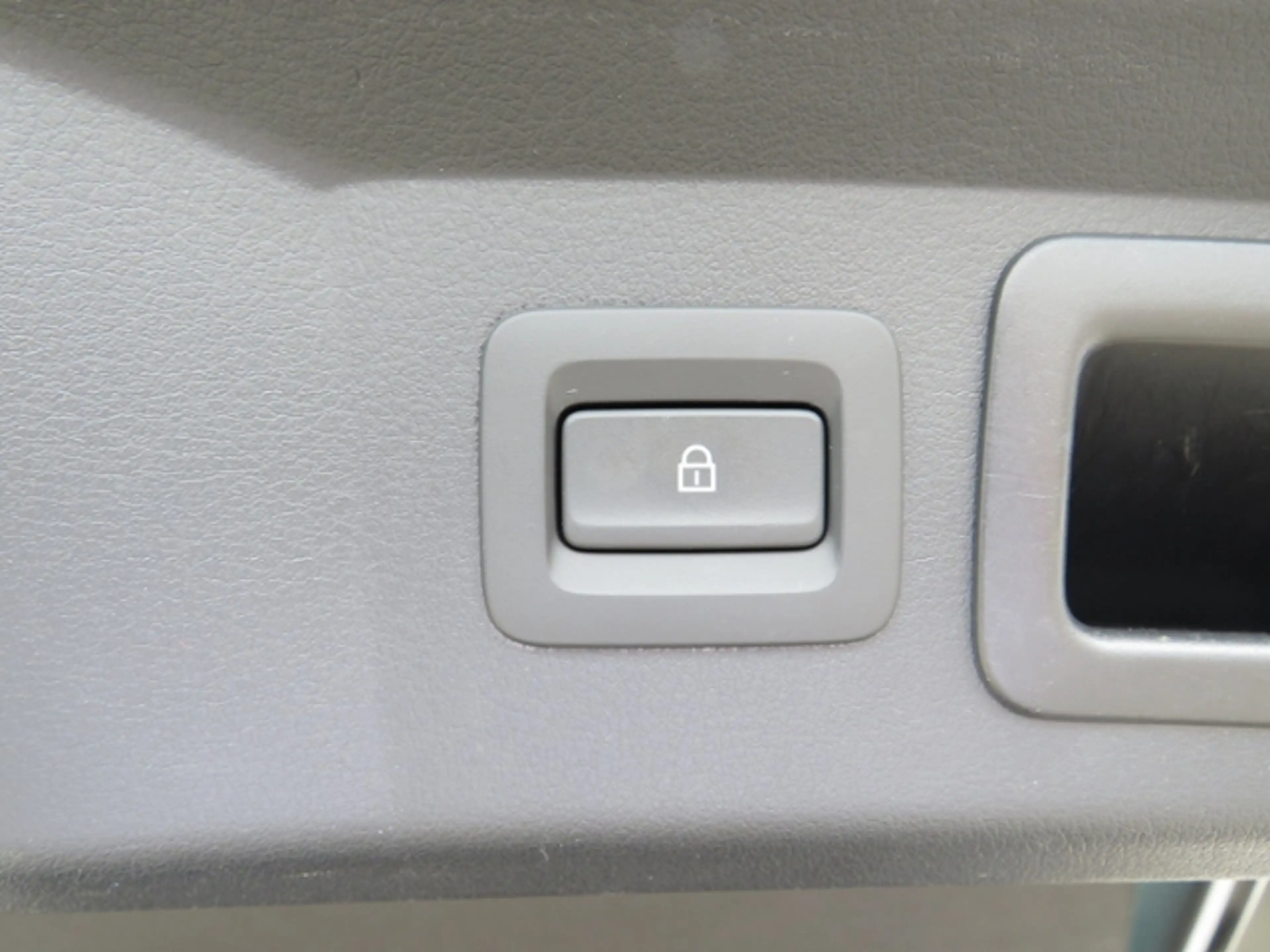 Mazda CX-60 Exclusive-Line Hybrid AWD LED NAVI ALU — photo 9