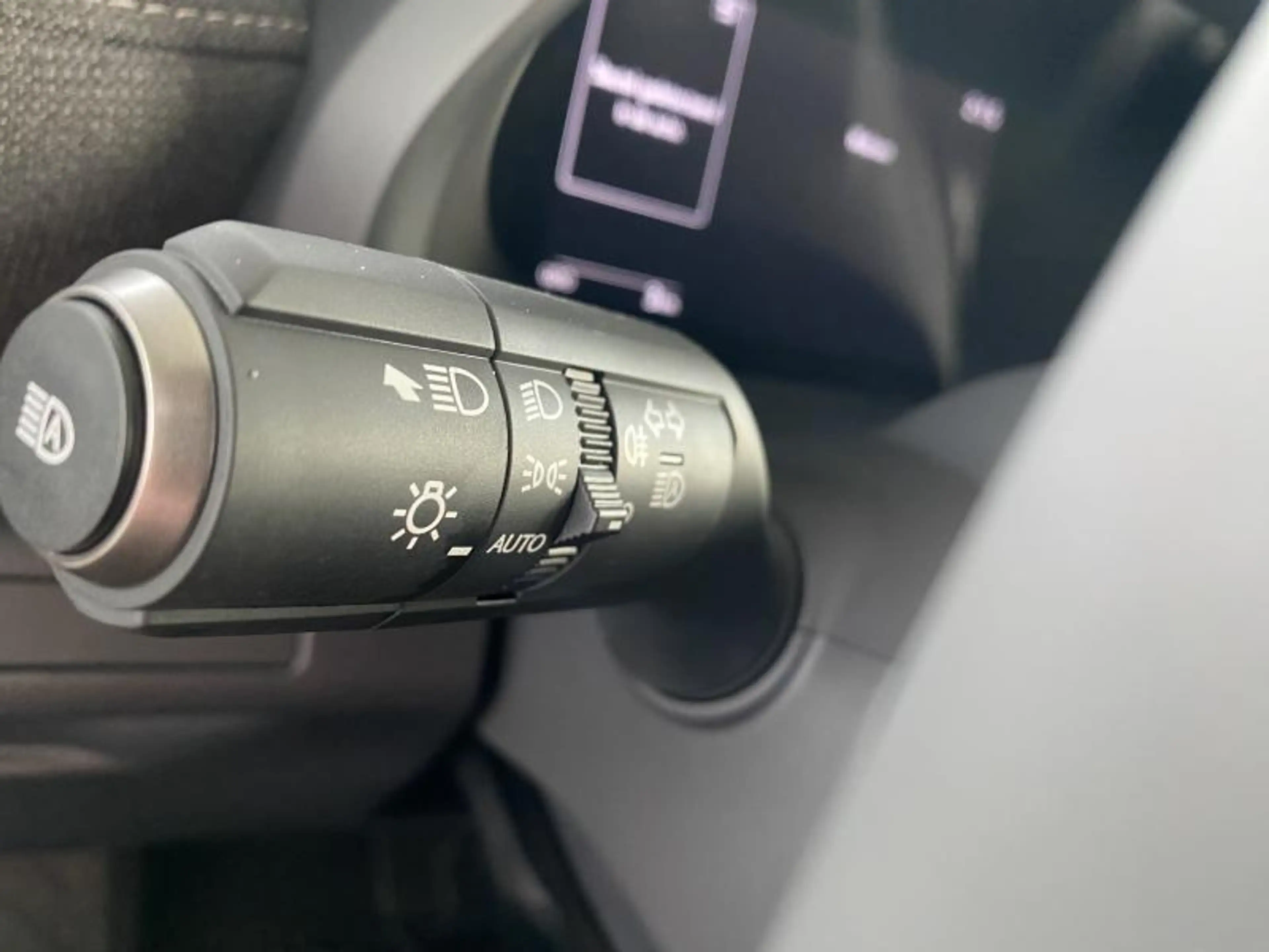 Lexus LBX FWD Comfort & Safety Pack + Se — photo 9