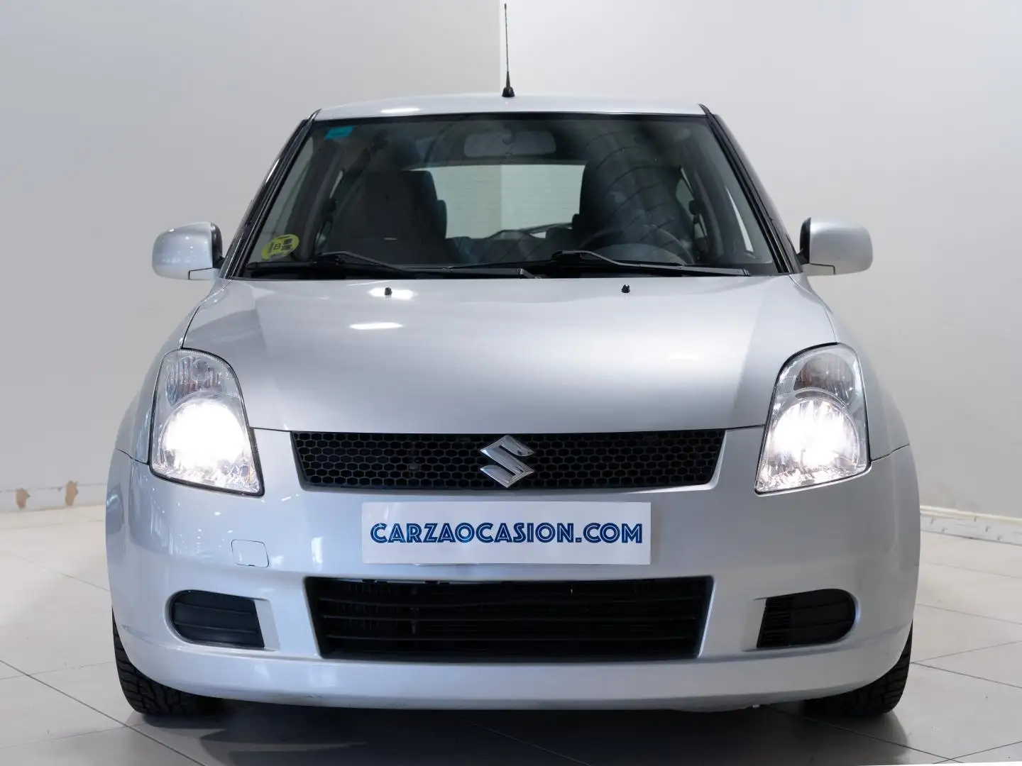 Suzuki Swift 1.3DDiS GL Gris - 2