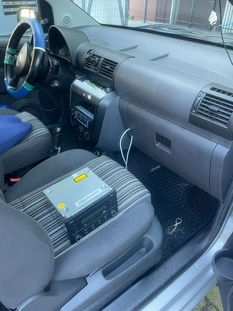 Volkswagen Fox 1.2 Trendline Grijs - 1