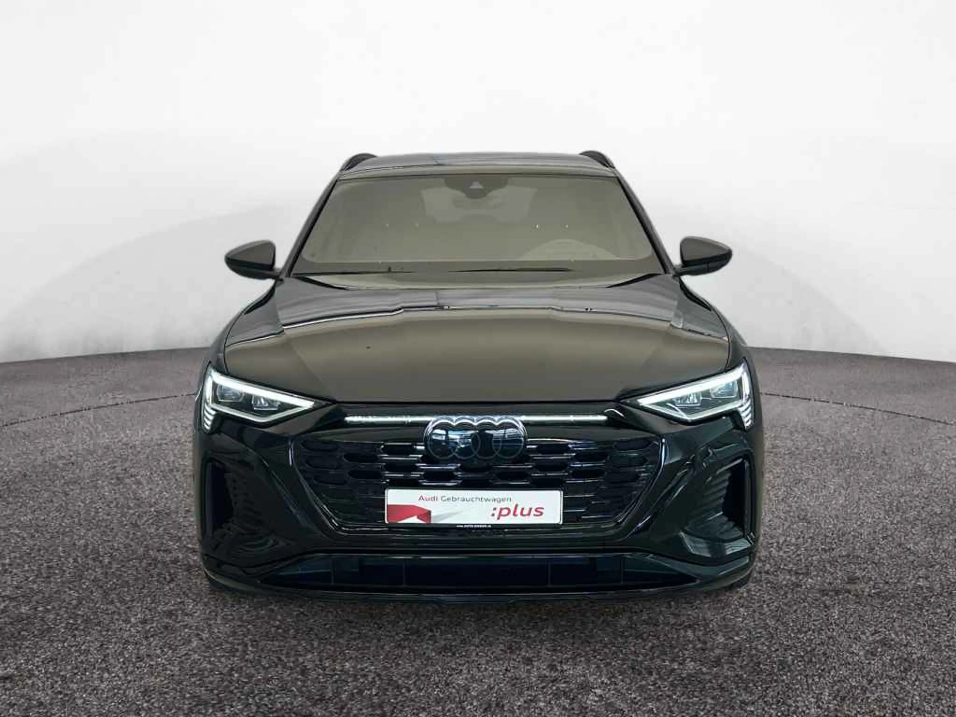 Audi Q8 e-tron 55 qua S line *AHK*MATRIX*HUD*R-CAM* — photo 2