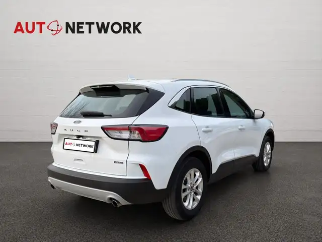 Ford Kuga view 3