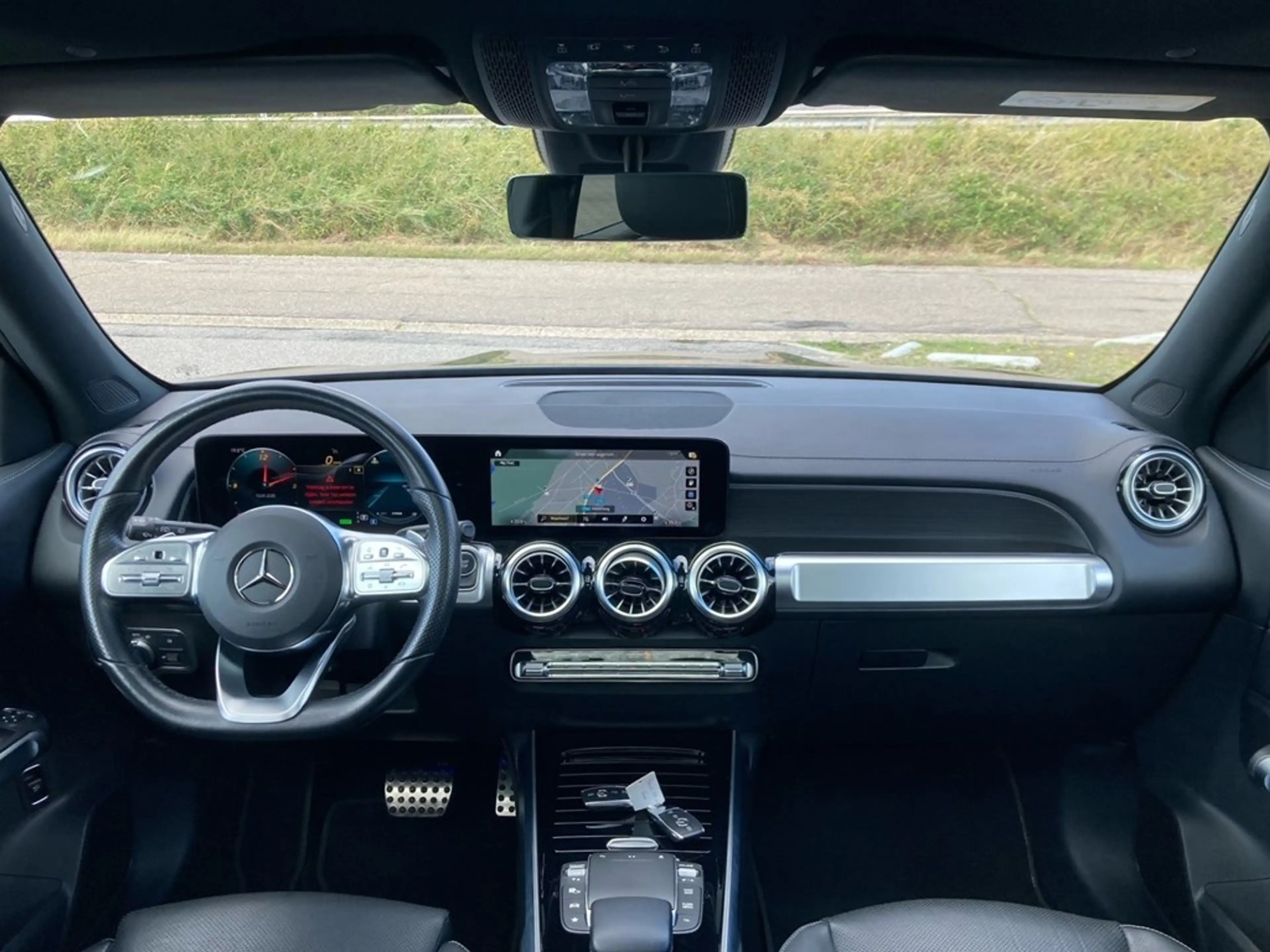 Mercedes-Benz EQB 300 4MATIC AMG-Line 228pk !
