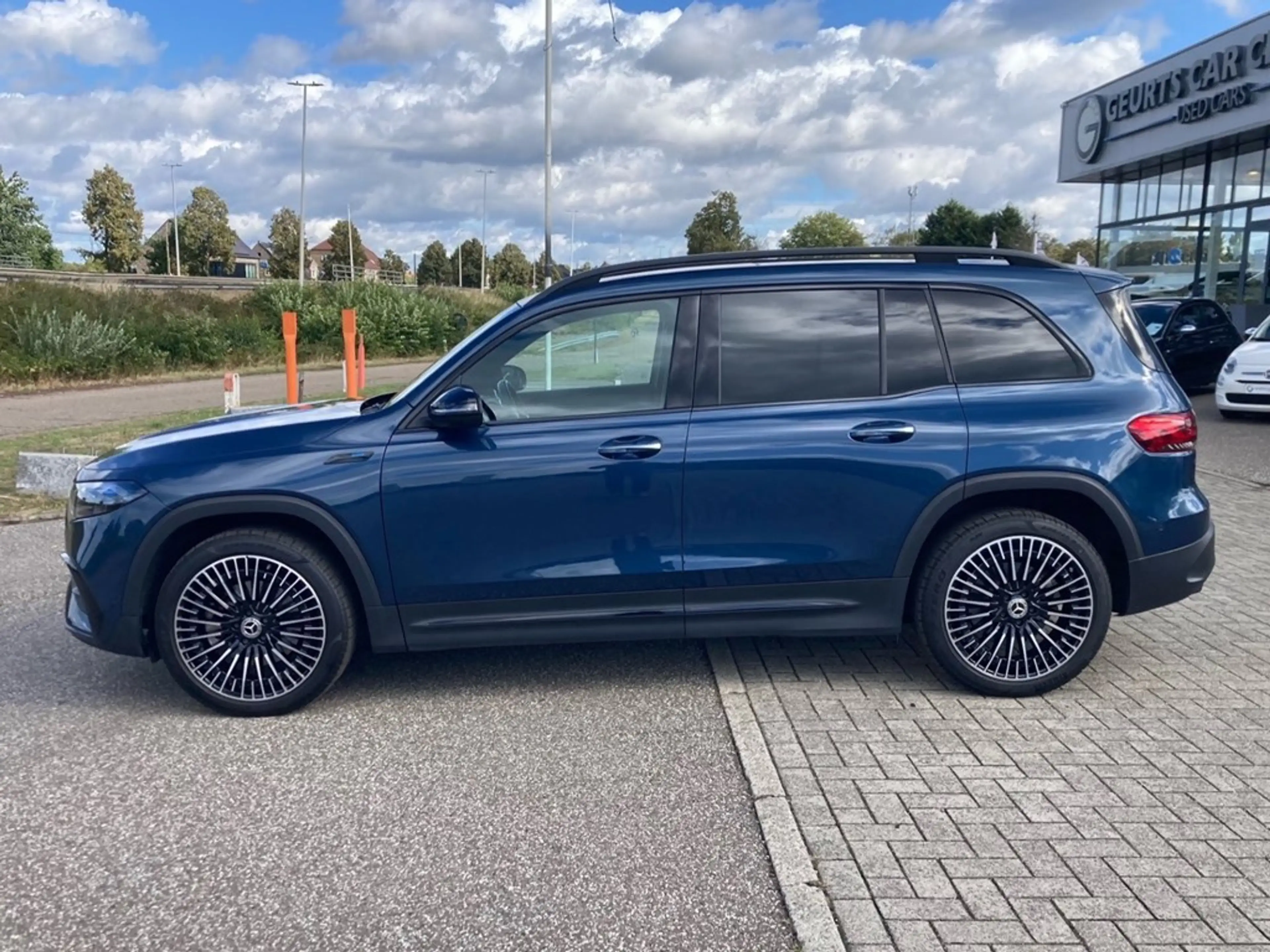 Mercedes-Benz EQB 300 4MATIC AMG-Line 228pk ! — photo 13