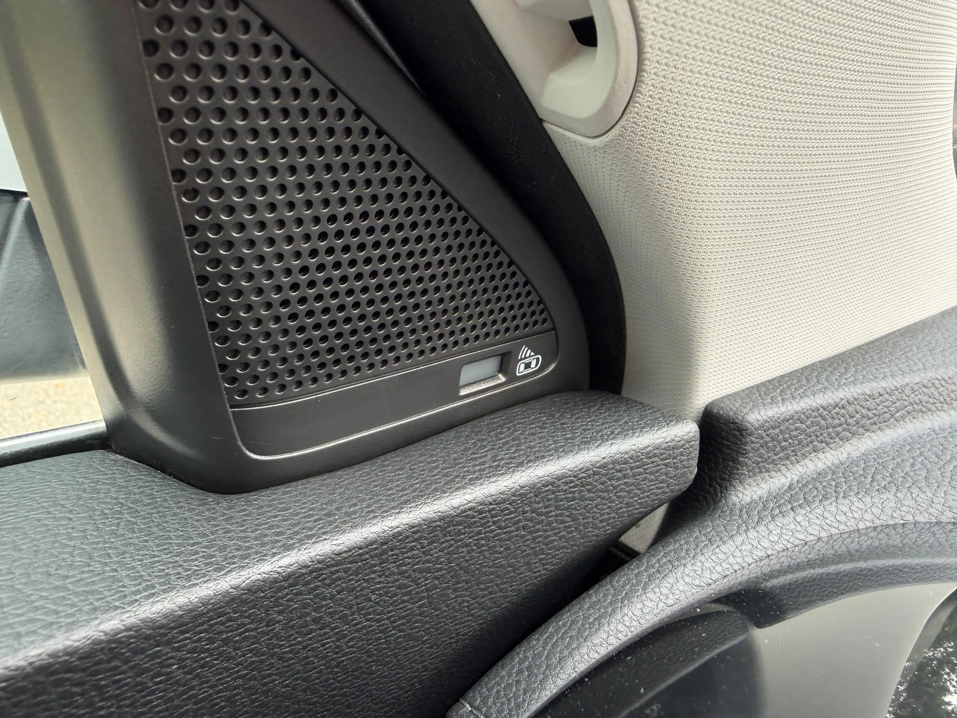 MG EHS 1.5 TGDI Luxury PHEV | Pano | Leder | 360 Camera | — photo 14