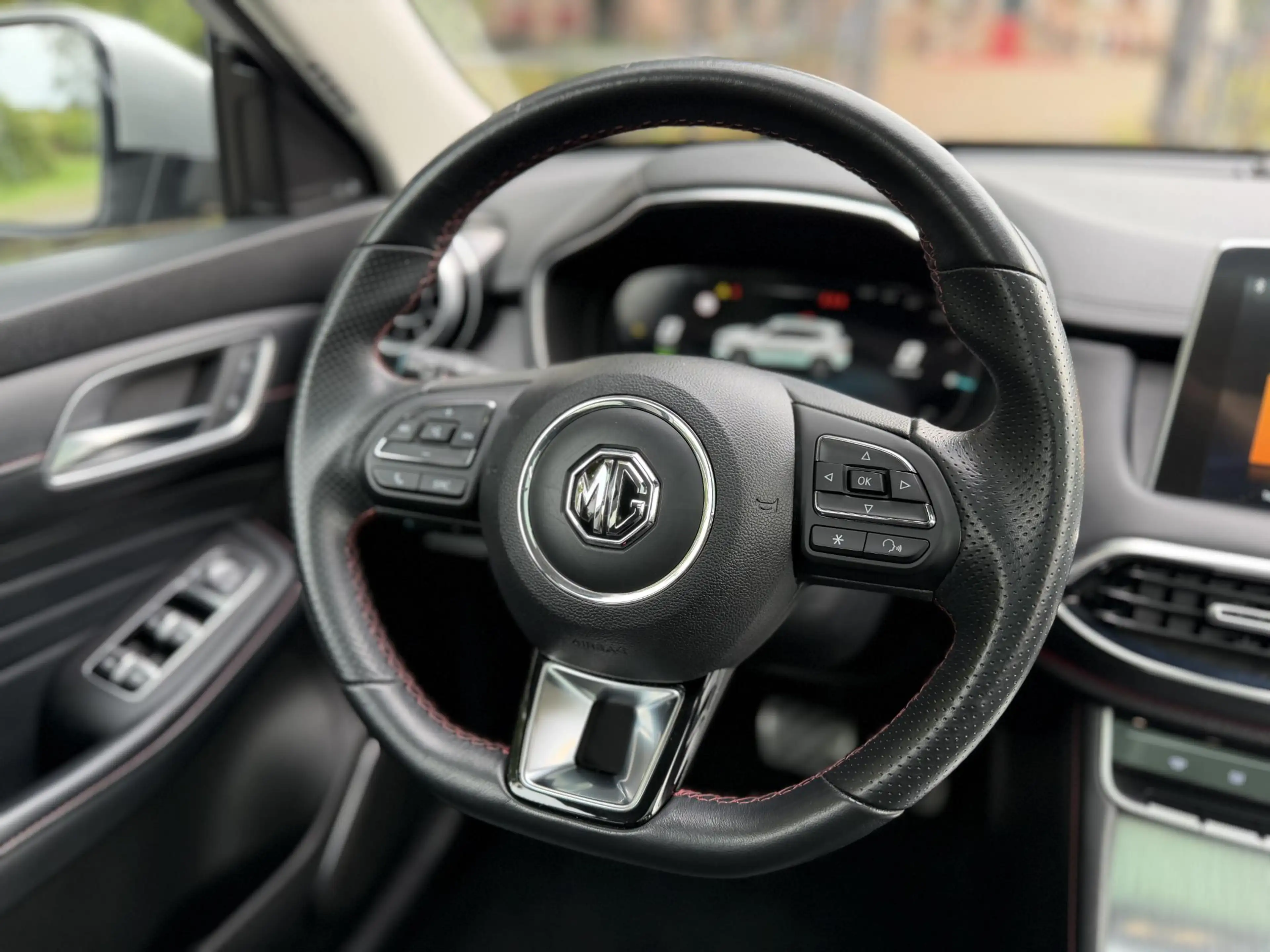 MG EHS 1.5 TGDI Luxury PHEV | Pano | Leder | 360 Camera | — photo 9