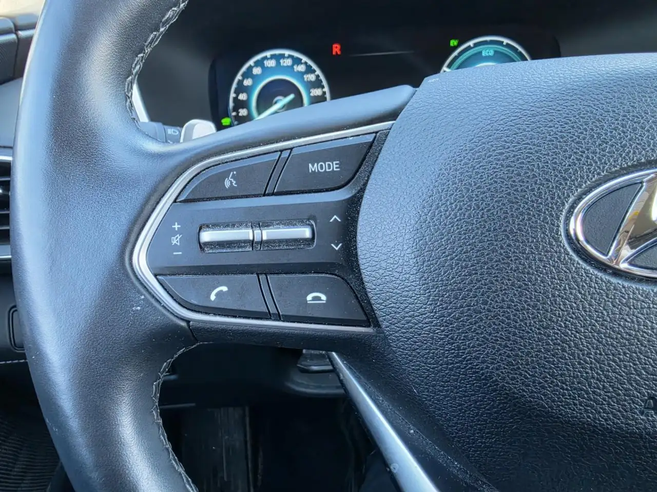 Hyundai SANTA FE снимка Hyundai SANTA FE